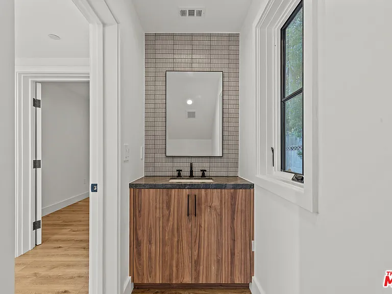 5540 Tova Rd — Photo 12