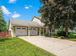 8293 Hyde Ct S, Cottage Grove, MN 55016