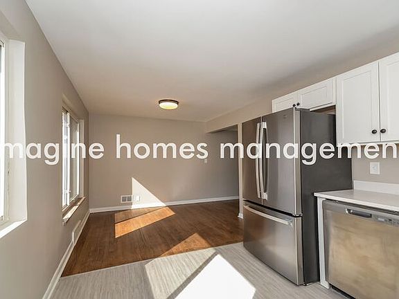5th image of 7017 Beechmont Ave