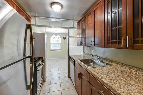 Eden Cliff Apartments Photo 1
