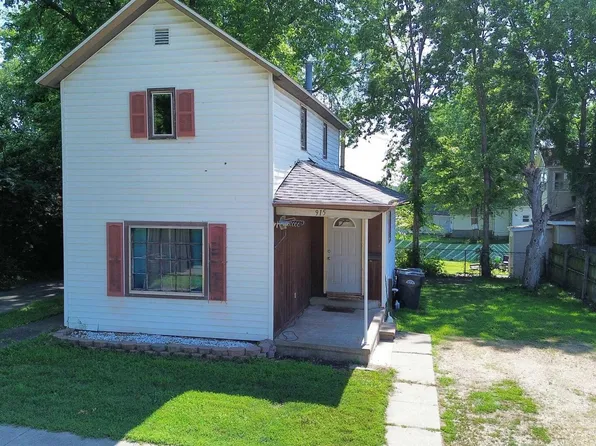 915 S 5th St, Clinton, IA 52732