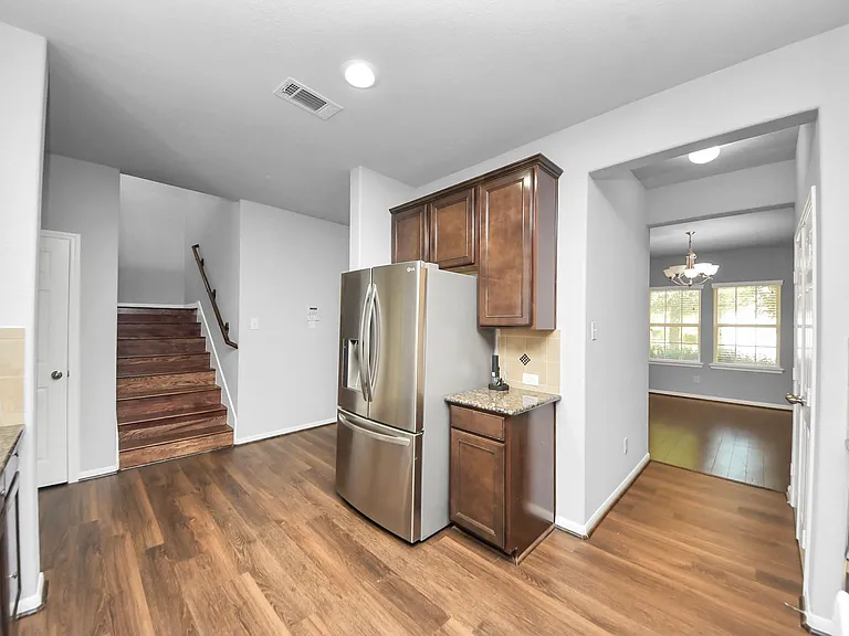 6306 Bain Dr — Photo 36