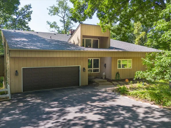 605 Sherwood Gln, Princeton, IL 61356
