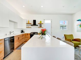 23354 Burbank Blvd, Woodland Hills, CA 91367