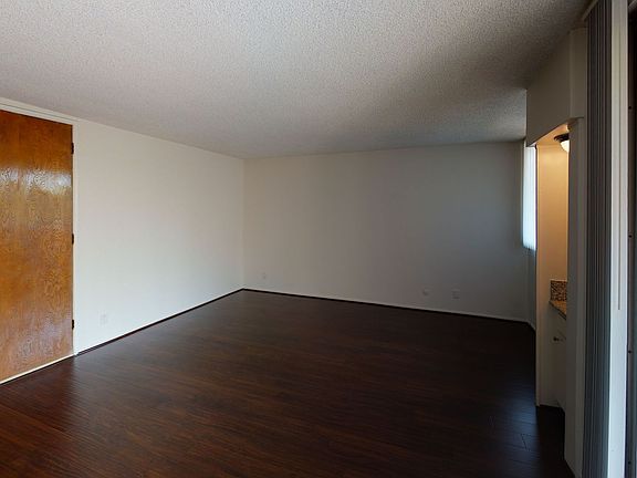 5th image of 9005 Burton Way #15-402