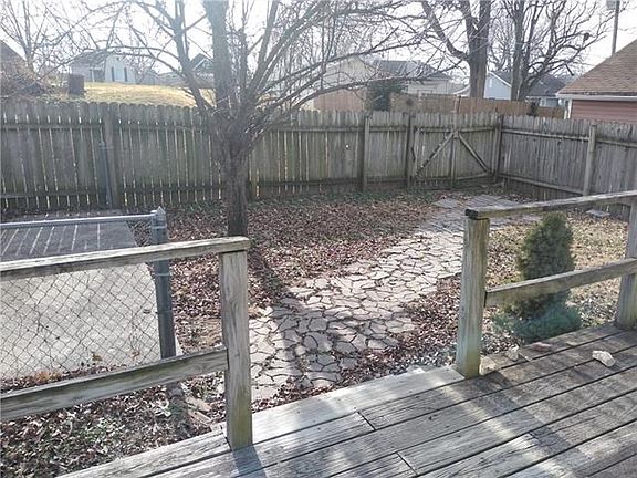3rd image of 3316 Monterey St