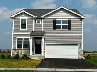 2401 Tahoe Ln, Pingree Grove, IL 60140