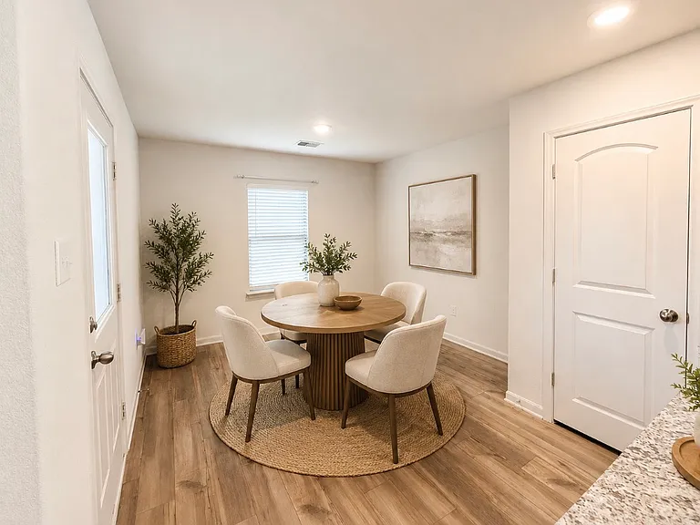 13604 Mineral Rd — Photo 5