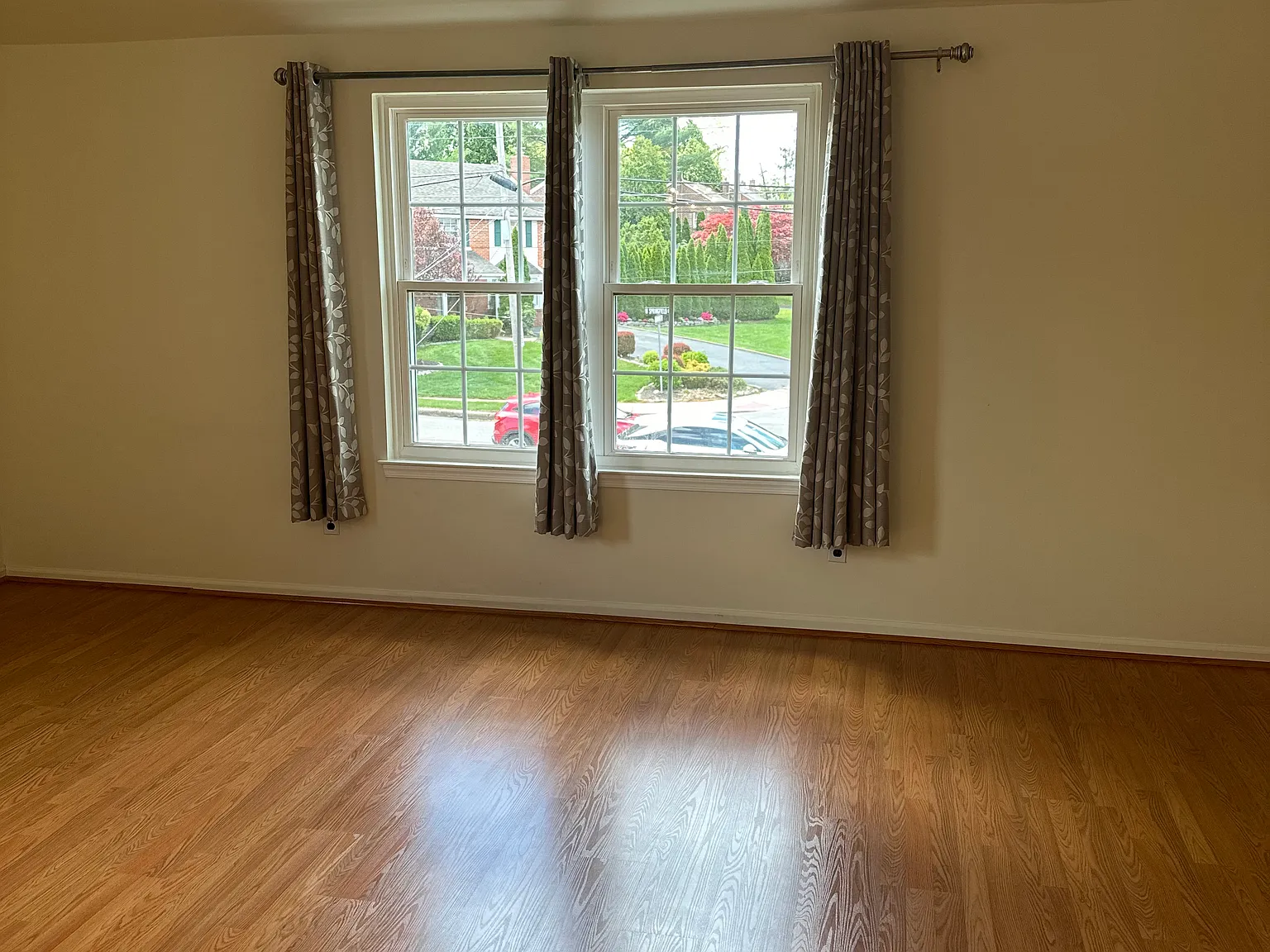 3 bed, 1434 sqft, $2,600 — Photo 3