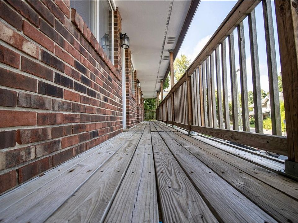 1st image of 507 S Lincoln St #D36839e25