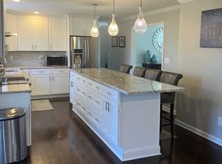 21 Shubert Rd, Weymouth, MA 02189