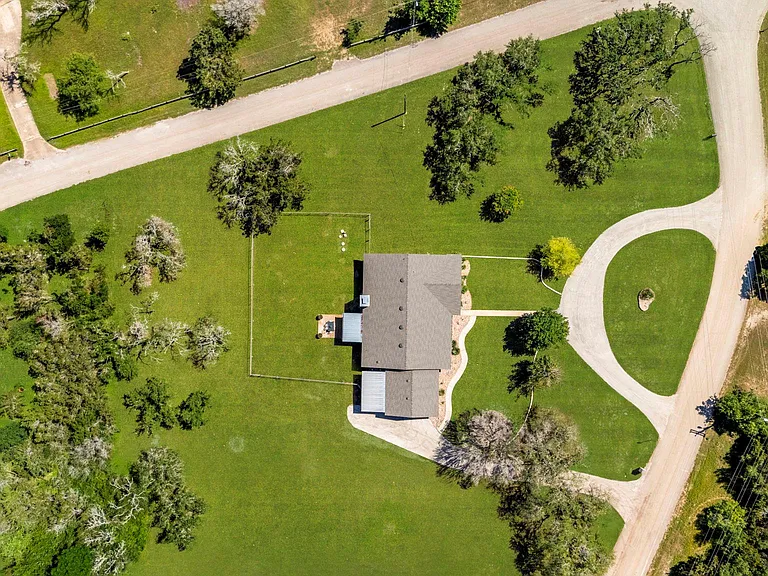 301 Retha Dr — Photo 23