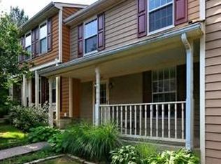 1504 Autumn Ridge Cir, Reston, VA 20194