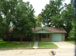 213 Forest Trail Dr, Fredericksburg, TX 78624