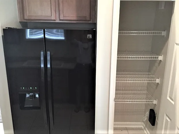 3 bed, 2.5 bath, 1958 sqft, $2,370 — Photo 4
