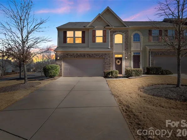 1845 Fleetwood Dr, Charlotte, NC 28208