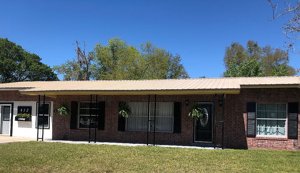 1st image of 412 Magnolia Dr
