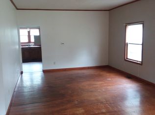 124 N Seba St, Hurst, IL 62949