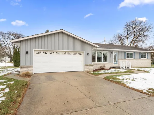 3811 Bellevue PLACE, Two Rivers, WI 54241