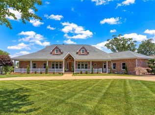 765 Hillenkamp Dr, Weldon Spring, MO 63304