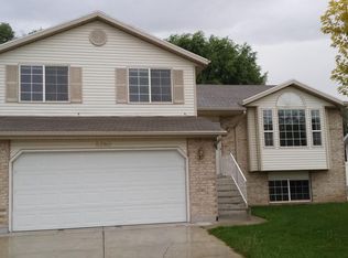 5380 Vista Dr, Roy, UT 84067