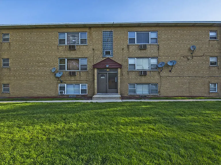 12507 S Ashland Ave — Photo 12