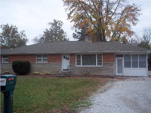 2335 Trail Dr photo 1