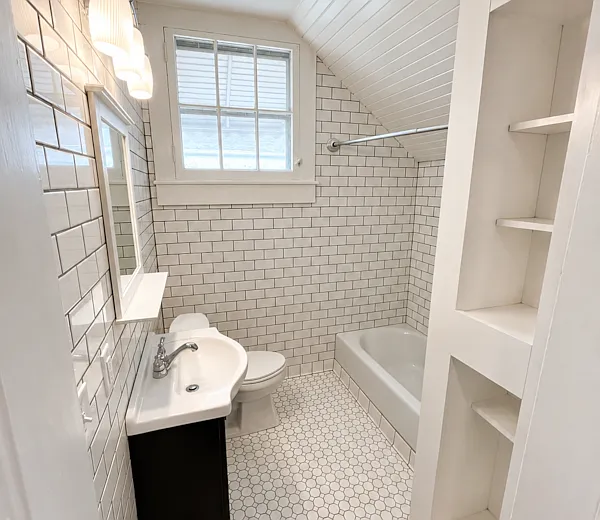 1661 Story Ave — Photo 4