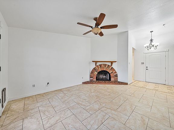 5th image of 1642 W 12th Ln