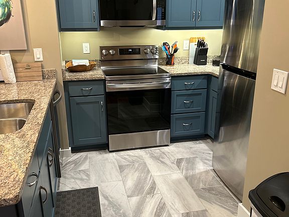 3rd image of 86 N Main St #86B