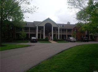 568 Oak Ridge Trails Ct, Ballwin, MO 63021