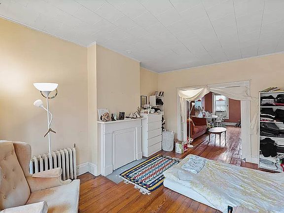 3rd image of 453 55th St #3