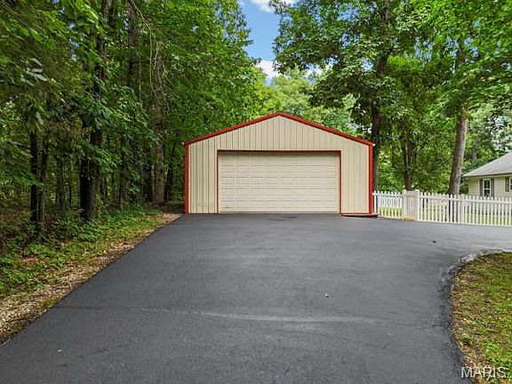 4th image of 324 Bridlewood Rd