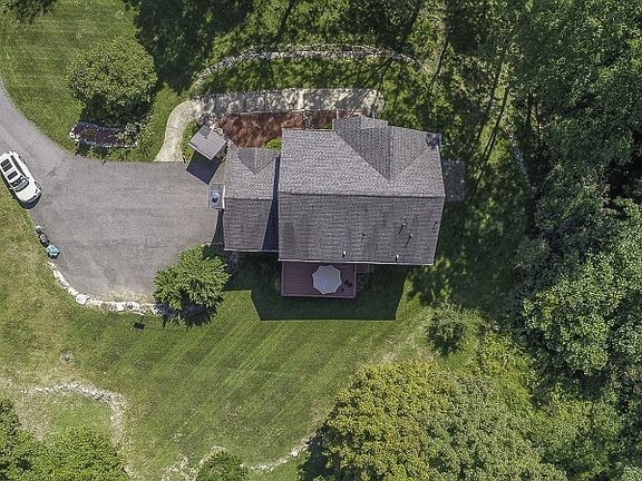 3rd image of 145 Mountain Lake Rd