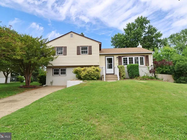 36 Hilton Rd, Mount Holly, NJ 08060