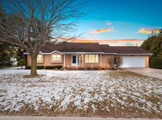 1407 N 11th Pl, Sturgeon Bay, WI 54235