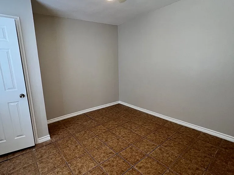 319 Harding Pl #2 — Photo 14