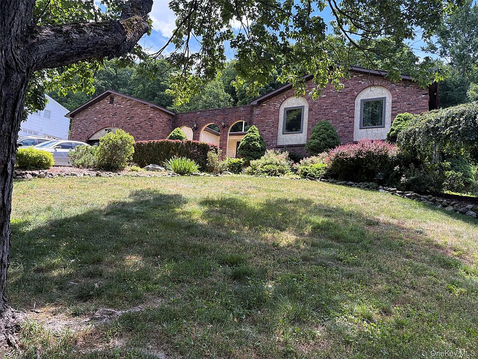 1st image of 12 Arlington Drive