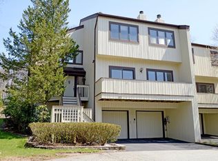 20 Bannock Ct, Suffern, NY 10901