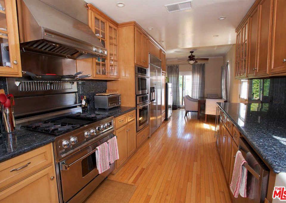 1st image of 806 S Orange Dr