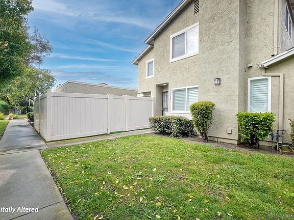 2nd image of 13619 Sycamore Tree Ln