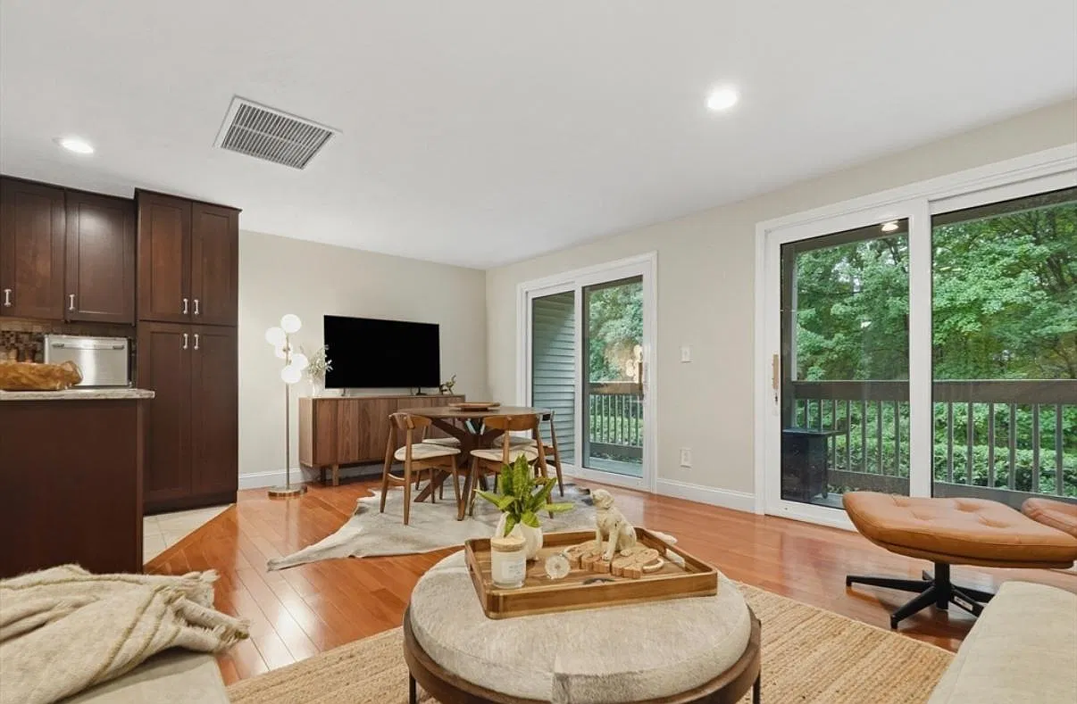 2 bed, 2.5 bath, 1606 sqft, $2,900 — Photo 1