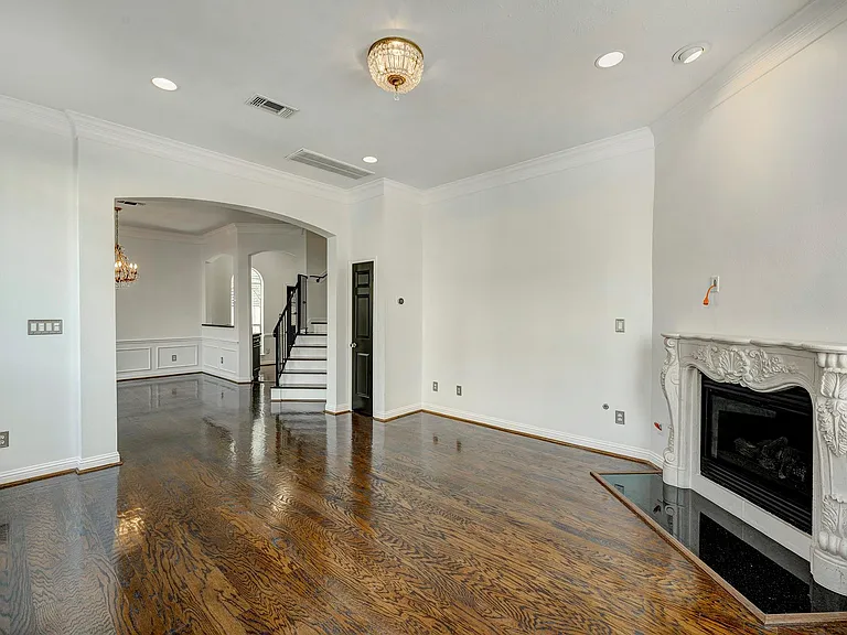 5207 Blossom St — Photo 8