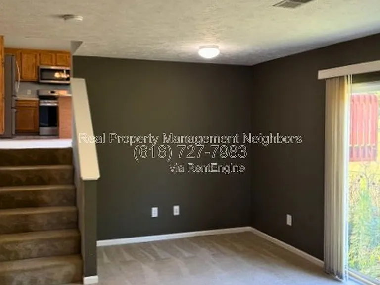 1636 Northbend Dr NE — Photo 35