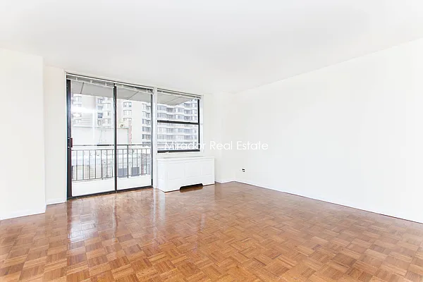 Rented by Mirador Real Estate | media 35