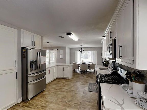 2nd image of 108 Royal Ct