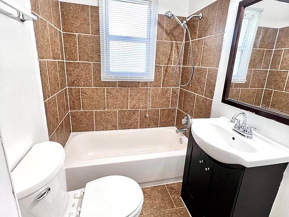 2nd image of 3575 Long Dr