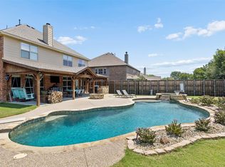 5732 Chateau Dr, Sachse, TX 75048