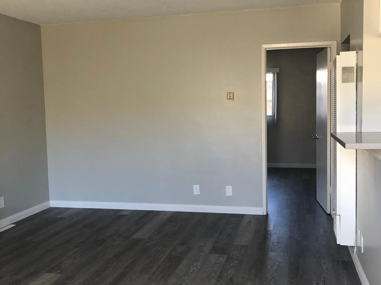 1738 Locust Ave — Photo 2