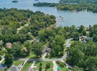 2841 Lake Shore Rd S, Denver, NC 28037